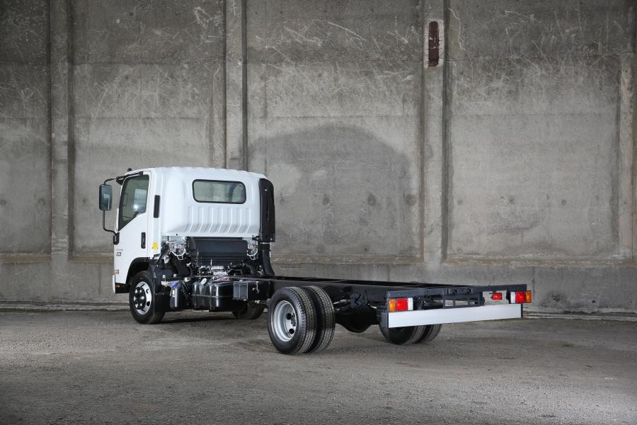  Isuzu Urban N75.150 4x2 Rigid Chassis Cab 2017 года  (UK) (фото 2 из 4)